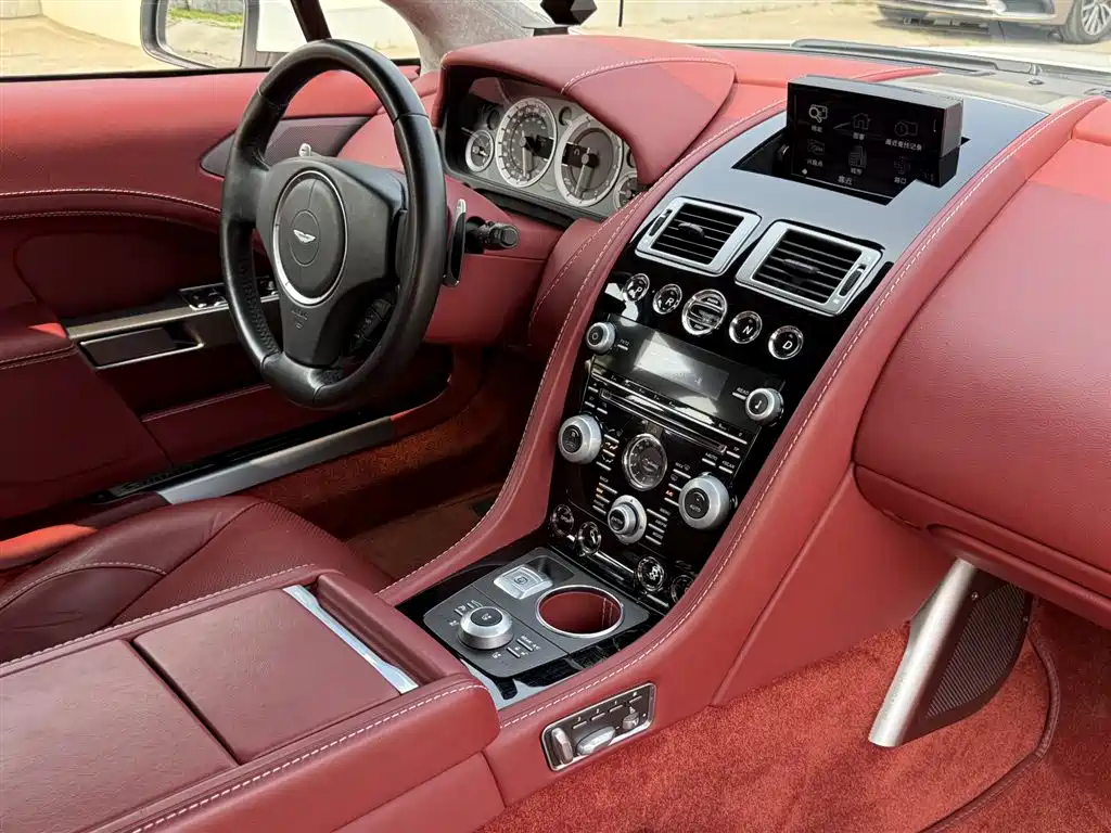 Aston Martin Rapide — миниатюра 35