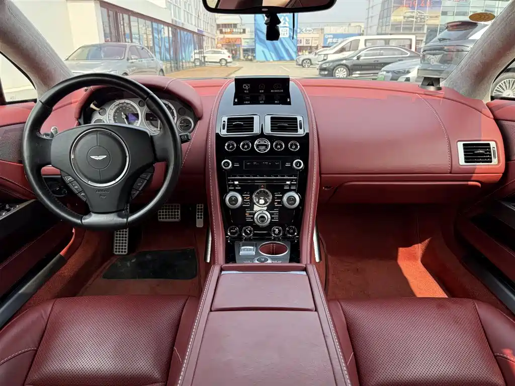 Aston Martin Rapide — миниатюра 39