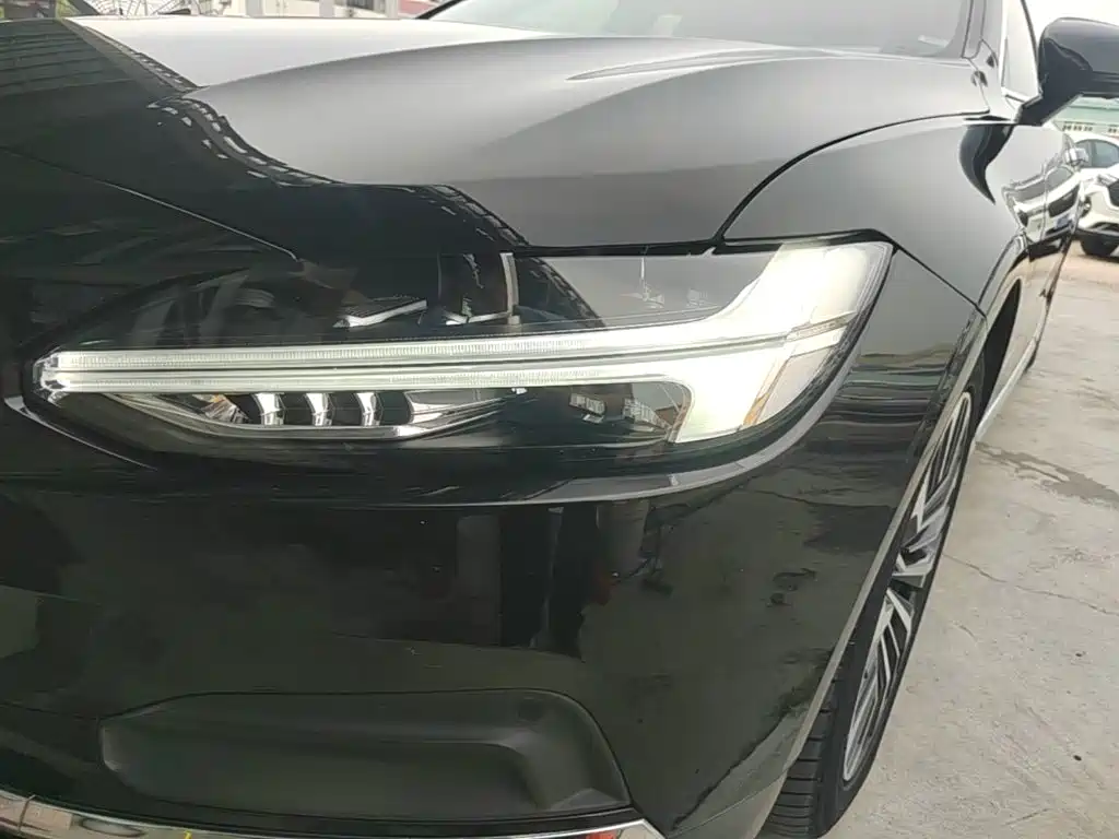Volvo S90 — миниатюра 24
