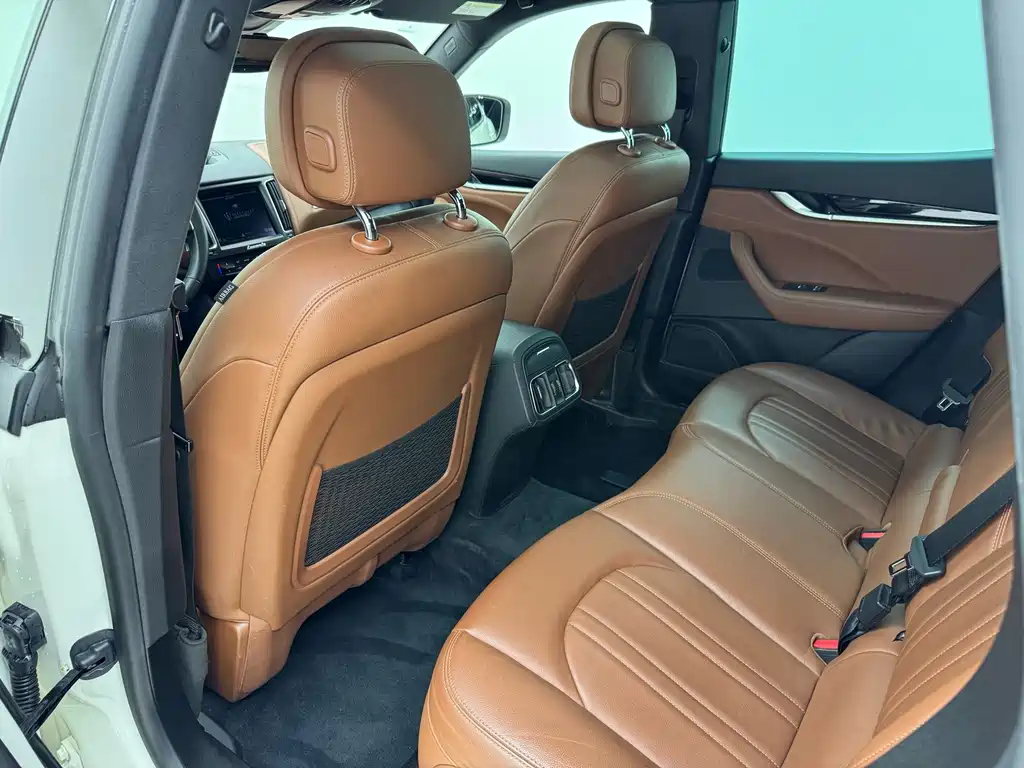 Maserati Levante — миниатюра 18