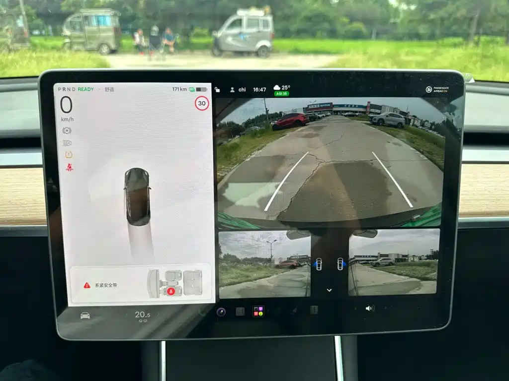 Tesla Model 3 — миниатюра 24