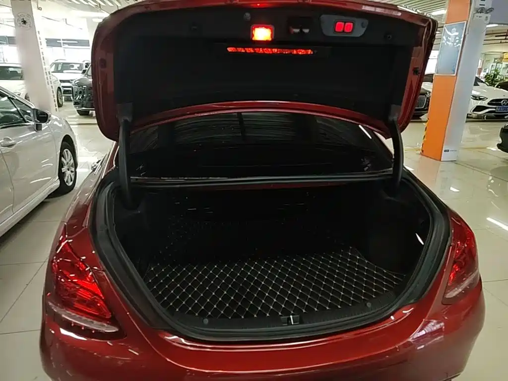 Mercedes-Benz C-Class — миниатюра 19