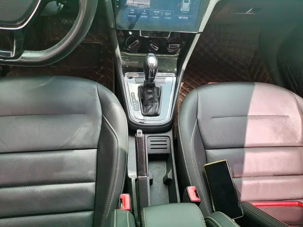 Volkswagen Bora — миниатюра 14