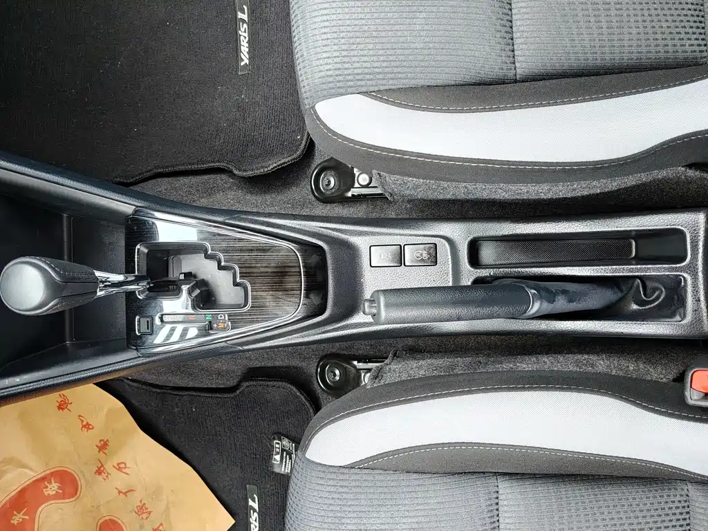 TOYOTA YARIS L ZHIXUAN