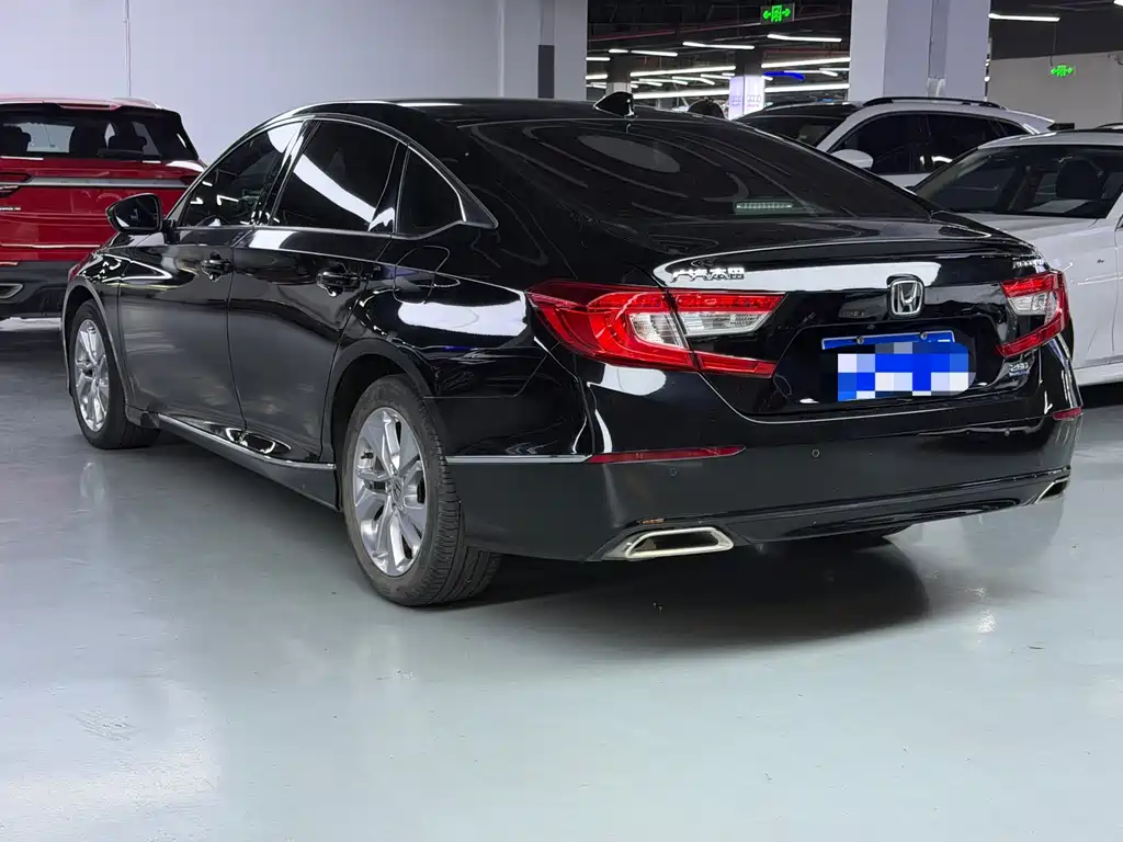 Honda Accord — миниатюра 13