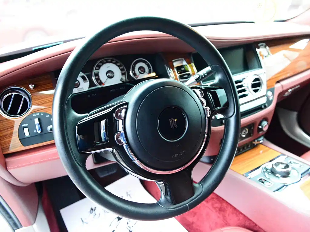 Rolls-Royce Wraith — миниатюра 4