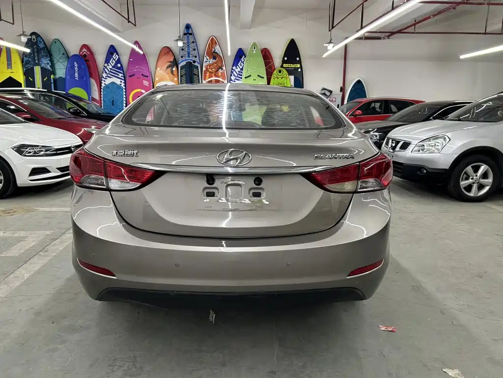 Hyundai Elantra Langdong — миниатюра 11