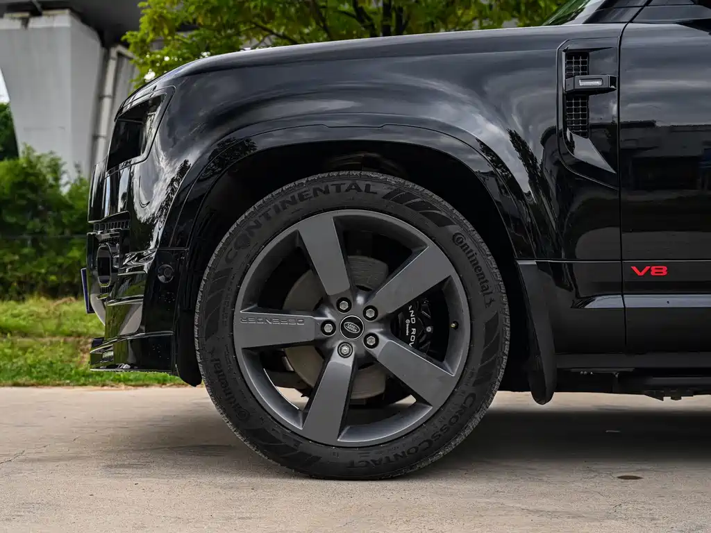 Land Rover Defender — миниатюра 26