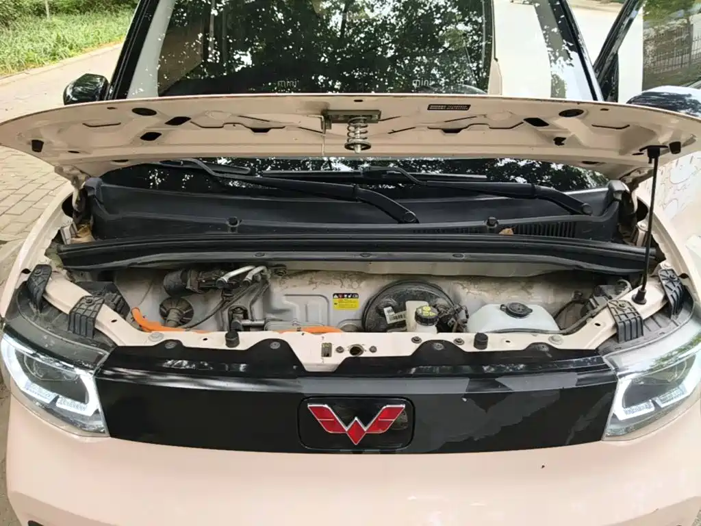 Wuling MINIEV — миниатюра 20