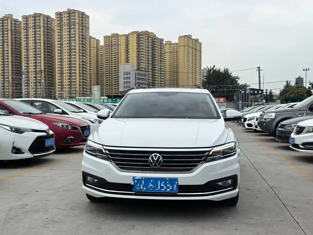Volkswagen Lavida — миниатюра 2