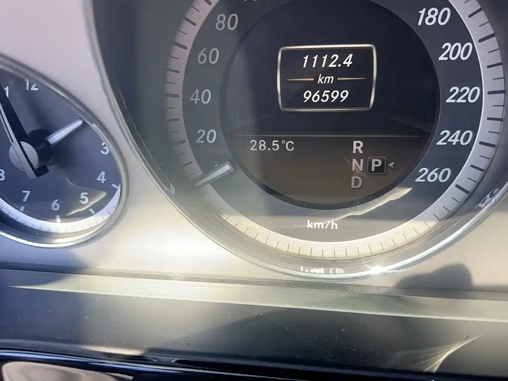 Mercedes-Benz E-Class — миниатюра 3