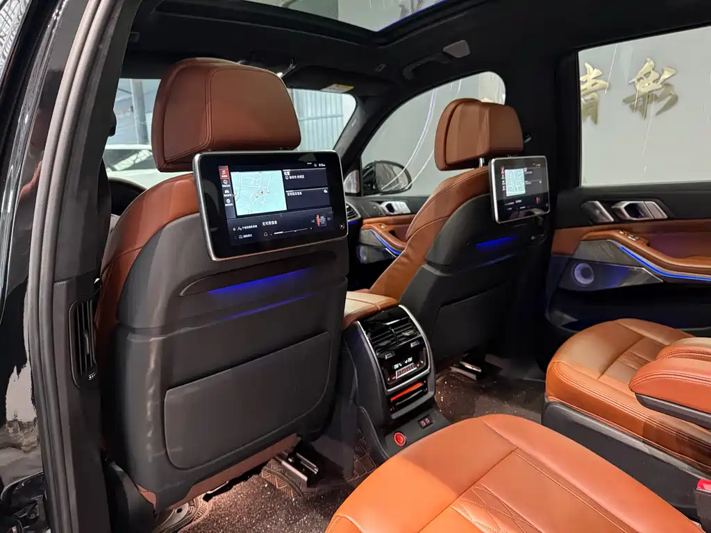 BMW X7 — миниатюра 20