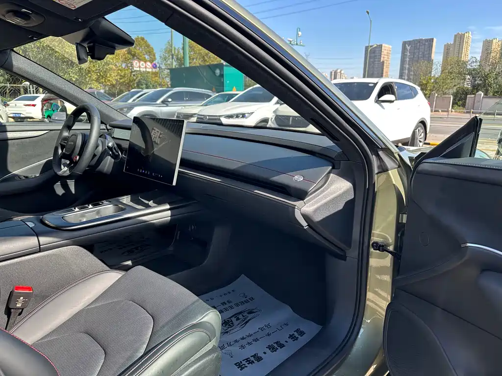 XIAOMI CAR XIAOMI SU7