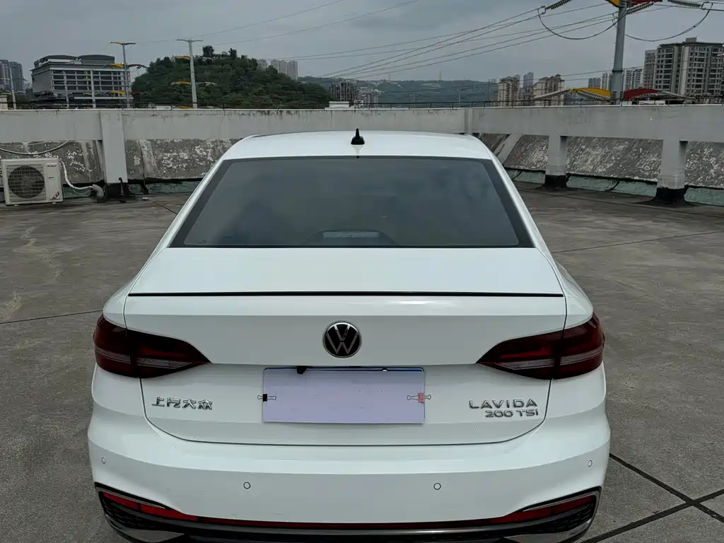 Volkswagen Lavida — миниатюра 5