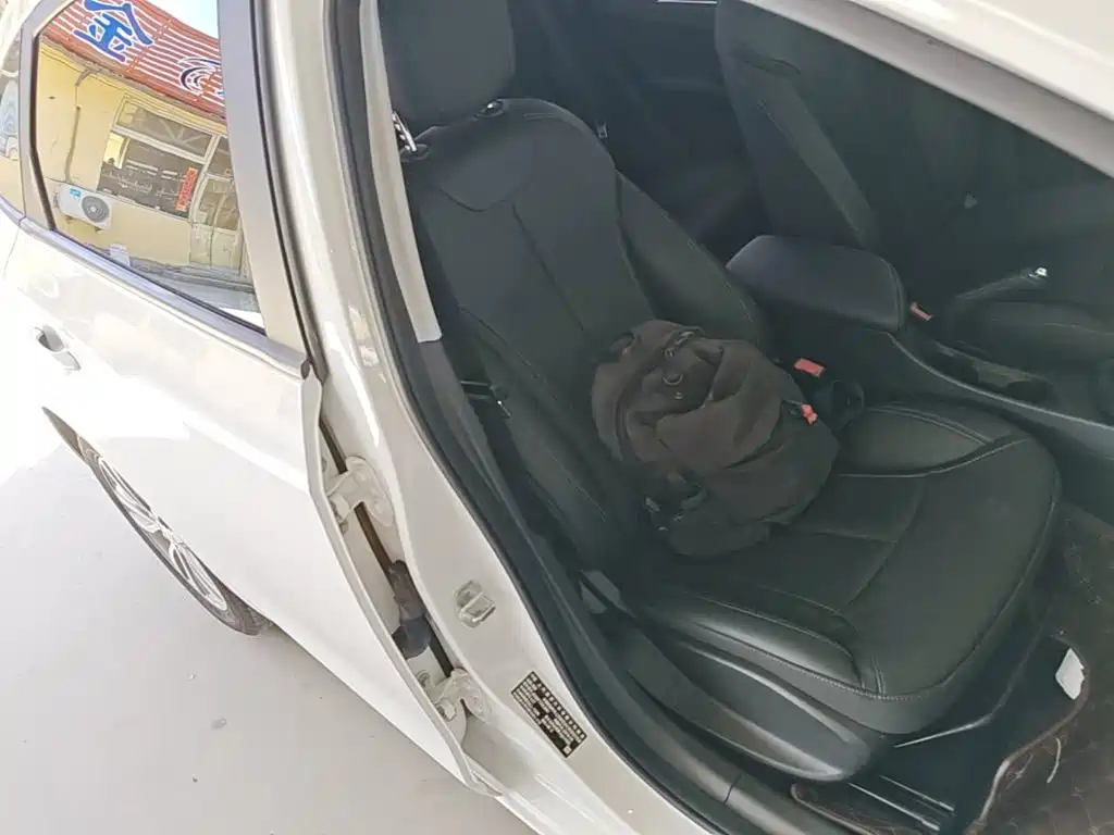 Buick Excelle — миниатюра 25