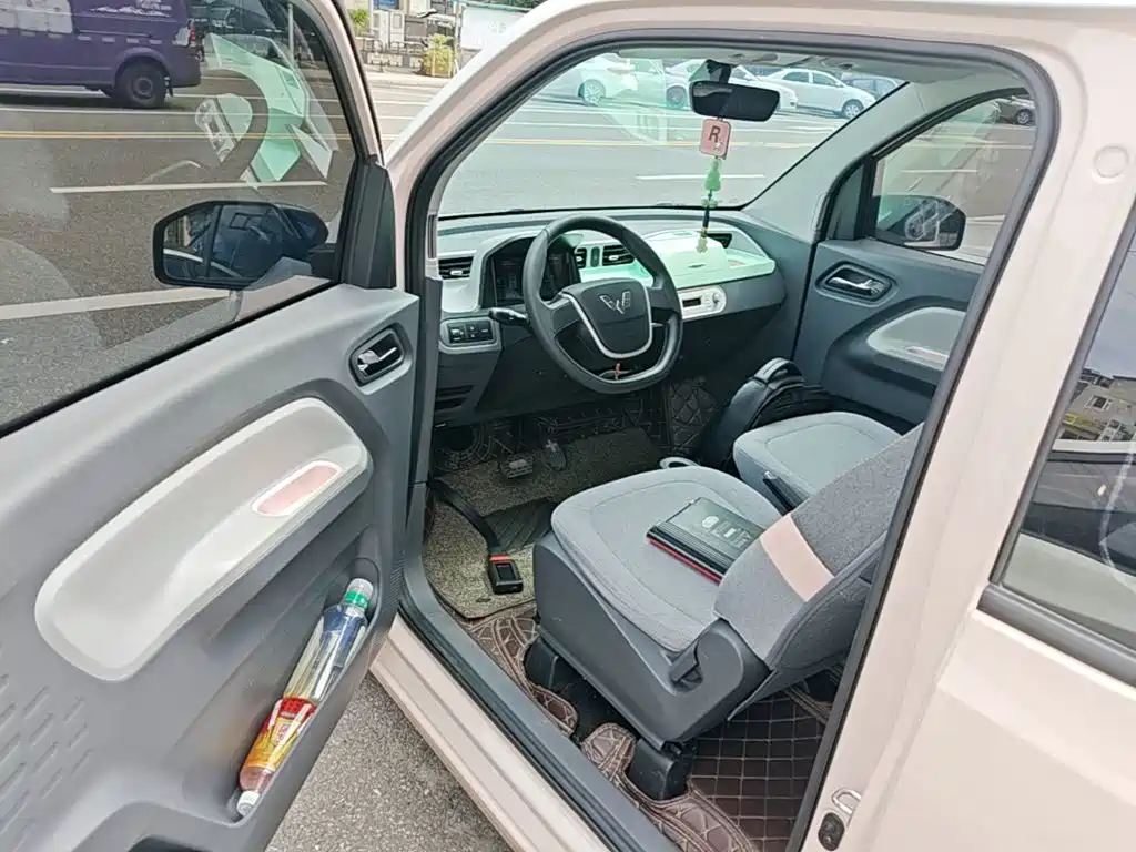Wuling MINIEV — миниатюра 16