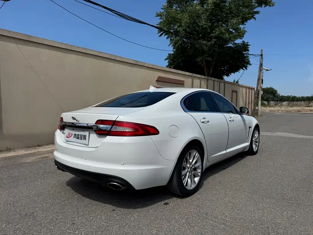 Jaguar XF 2013 XF 2.0T Luxury