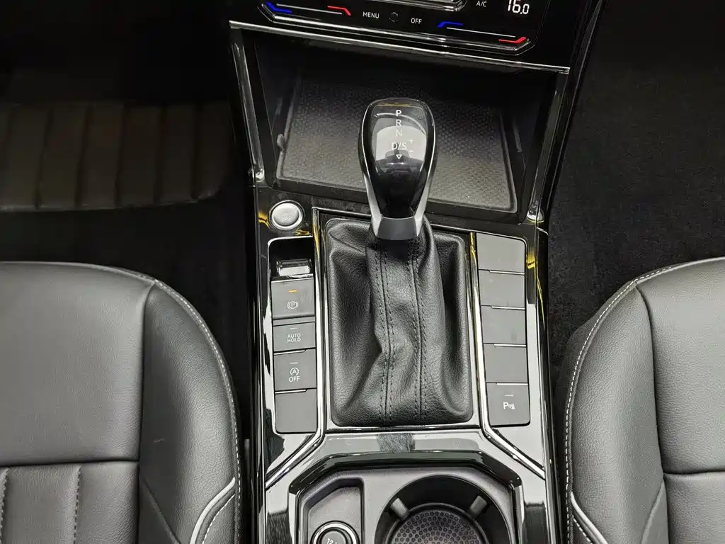 Volkswagen Passat — миниатюра 13