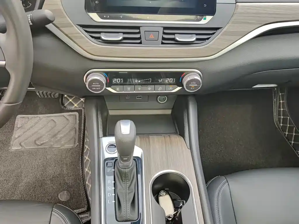 Nissan Teana — миниатюра 16