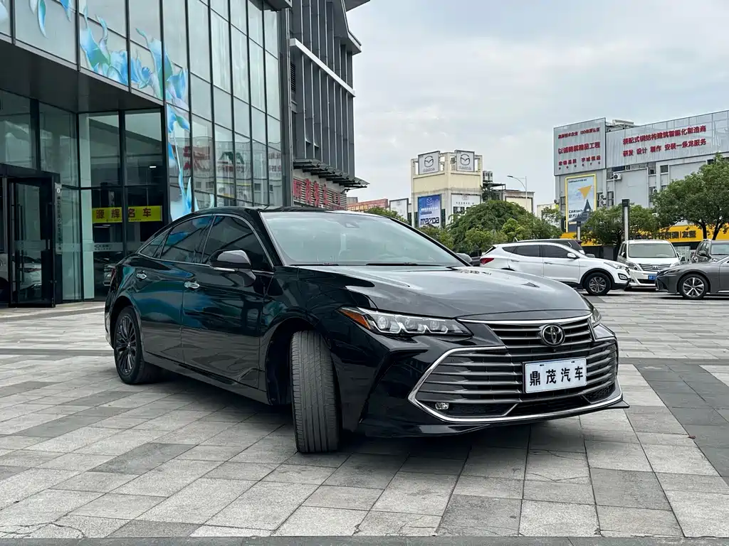 Toyota Avalon — миниатюра 8