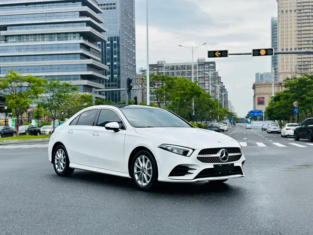 Mercedes-Benz A-Class — миниатюра 3