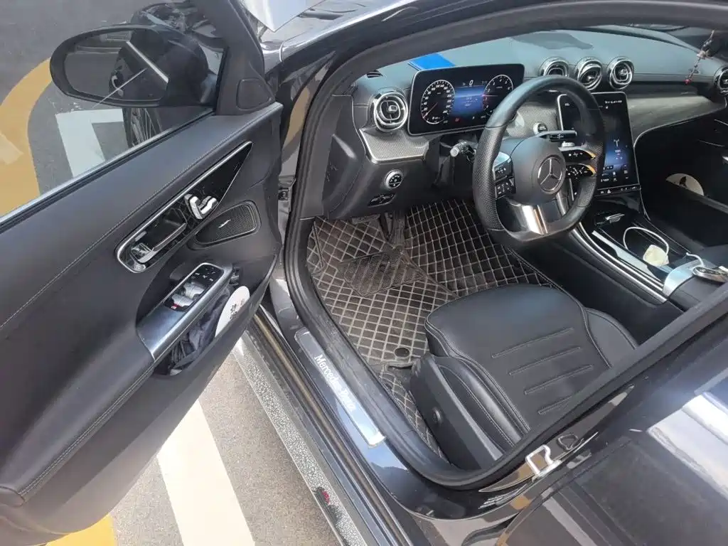 Mercedes-Benz C-Class — миниатюра 14