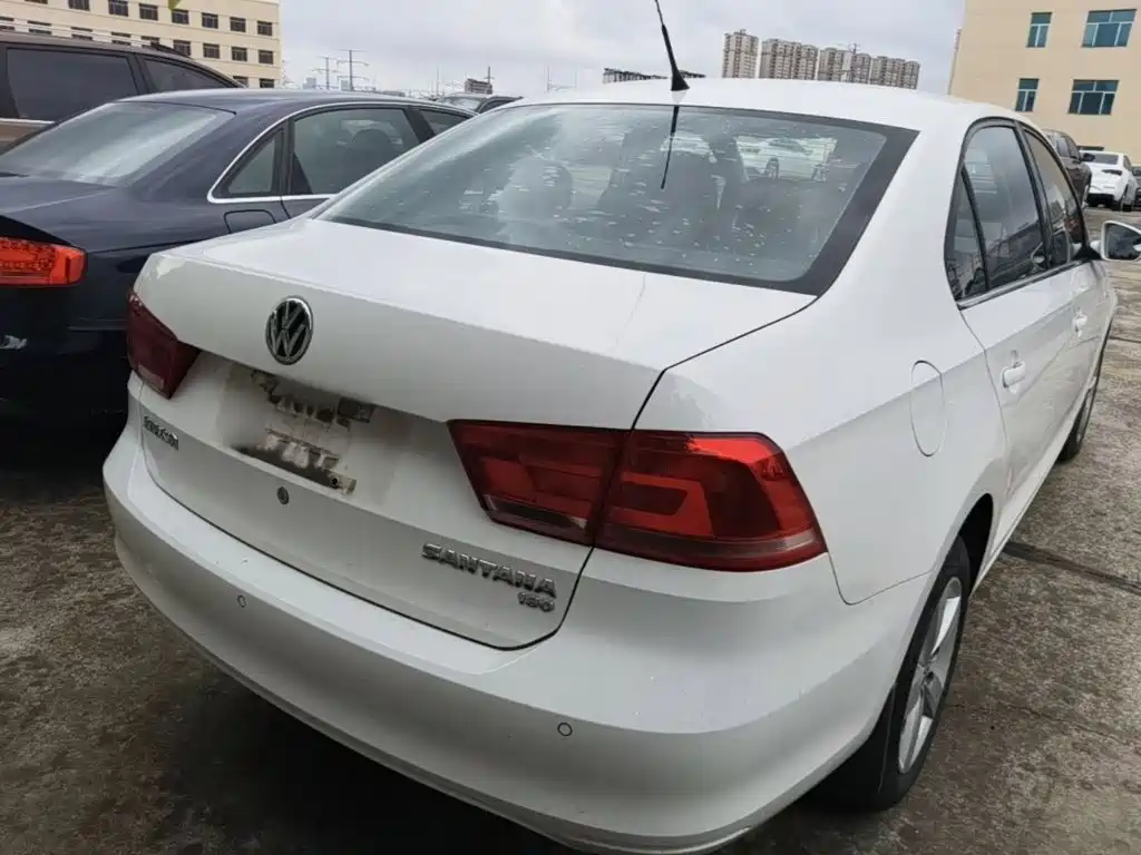 Volkswagen Santana — миниатюра 6