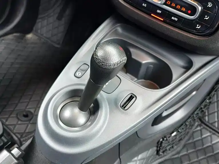smart Smart Fortwo — миниатюра 12