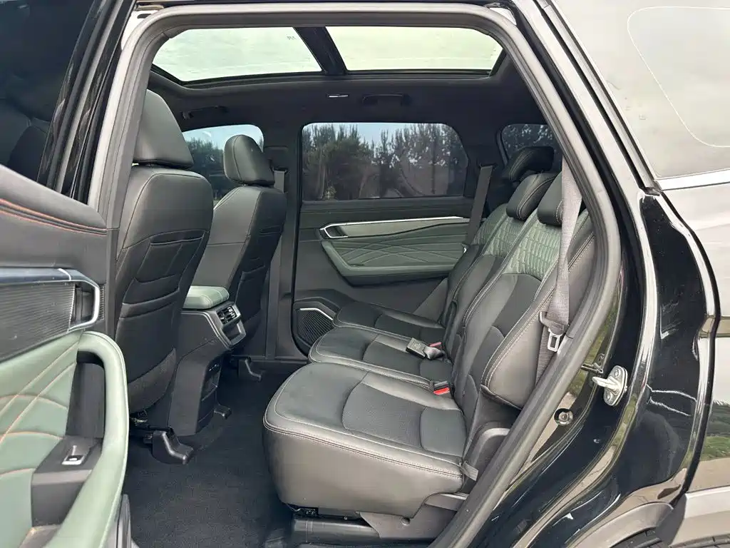 Geely Haoyue L — миниатюра 10