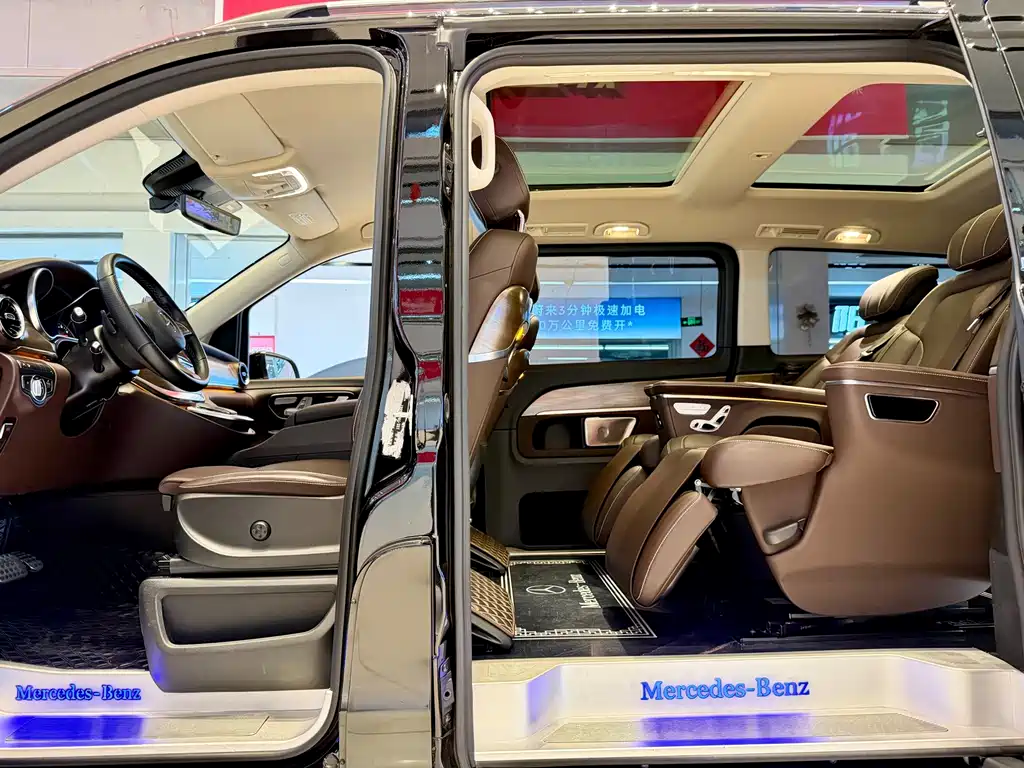 Mercedes-Benz V-Class — миниатюра 8