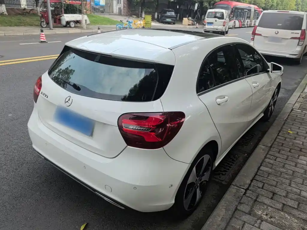 Mercedes-Benz A-Class (Import) — миниатюра 7