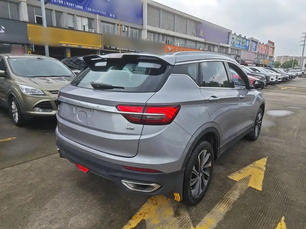 Geely Binyue — миниатюра 7