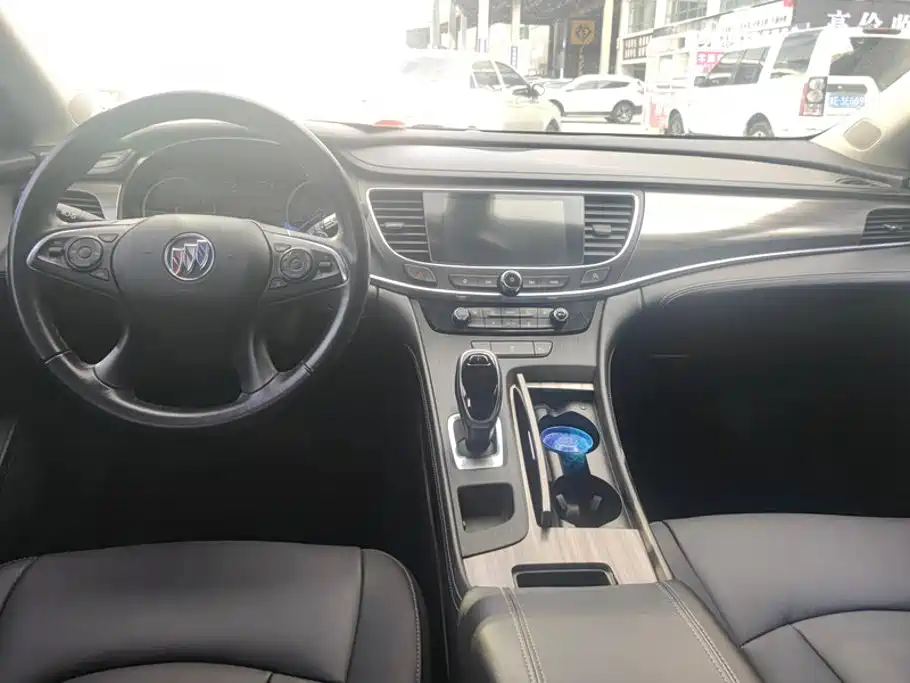 Buick LaCrosse — миниатюра 11