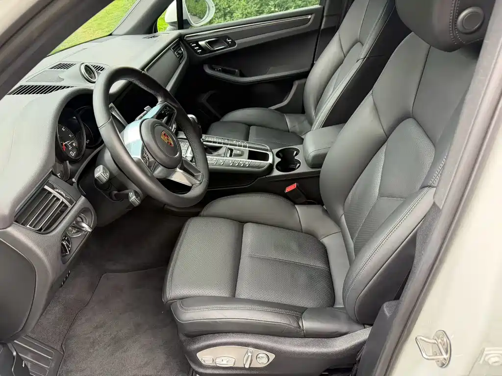 Porsche Macan — миниатюра 6