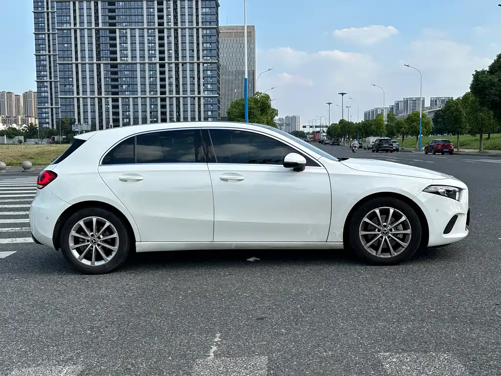 Mercedes-Benz A-Class (Import) — миниатюра 4