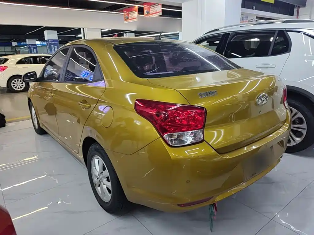 Hyundai Verna — миниатюра 5