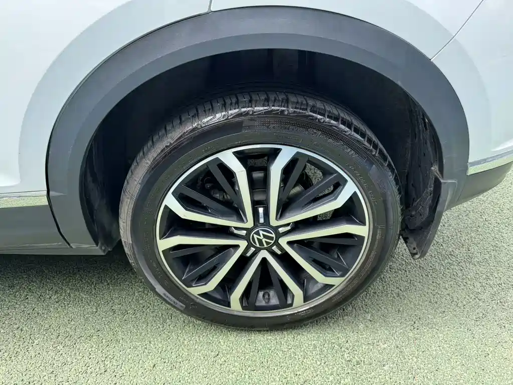 Volkswagen T-Roc — миниатюра 7