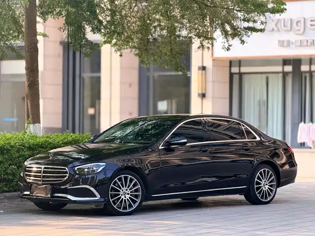 MERCEDES-BENZ E CLASS