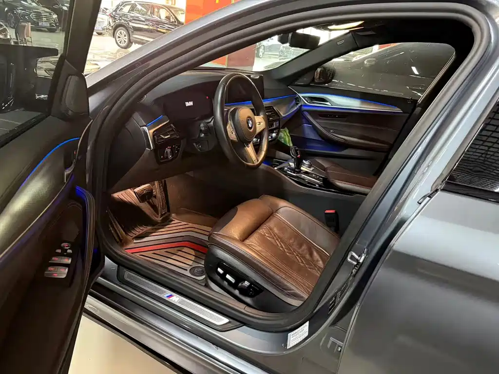 BMW 5 Series (Import) — миниатюра 3