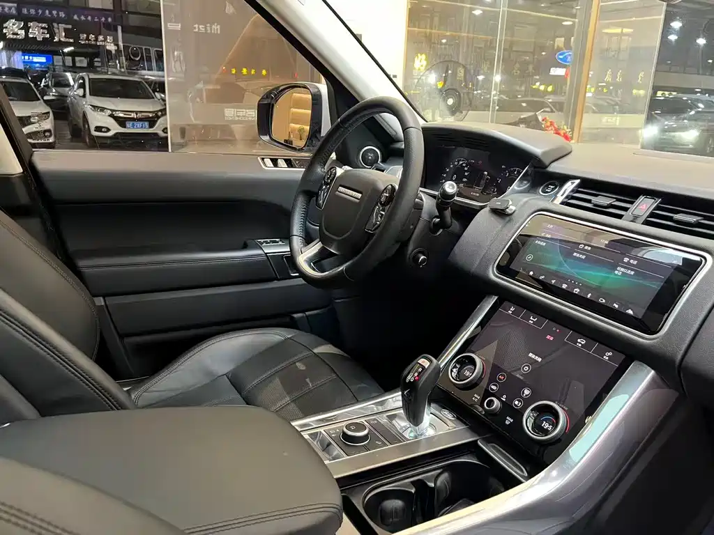 Land Rover Range Rover Sport 2020 3.0 L6 SE