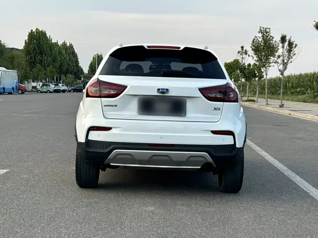 Geely Vision X3 — миниатюра 8