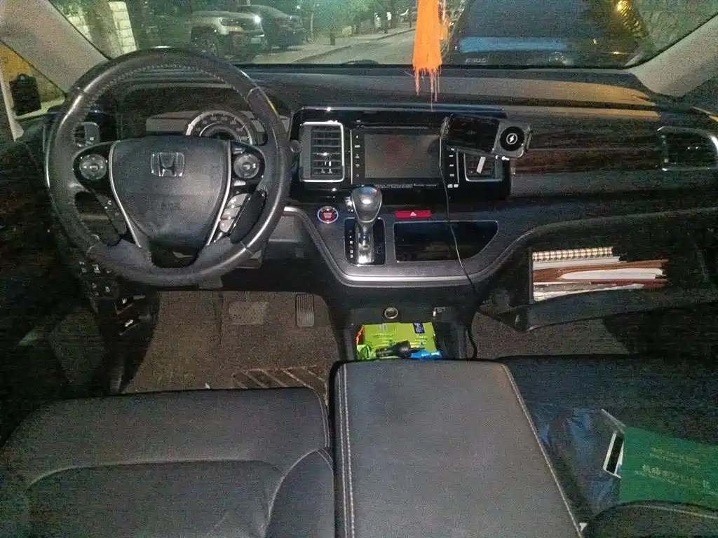 Honda Elysion — миниатюра 5