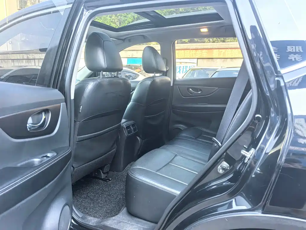 Nissan X-Trail — миниатюра 7