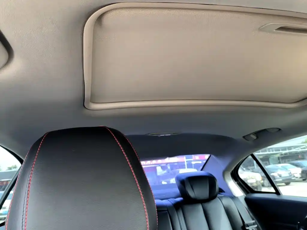 Peugeot 408 — миниатюра 18