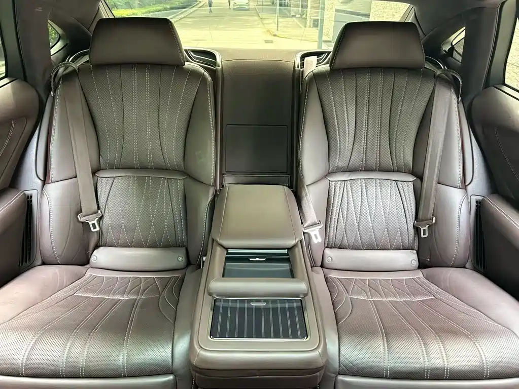 Lexus LS 2018 500h Luxury V