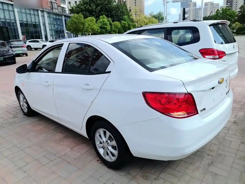 Chevrolet Sail — миниатюра 5