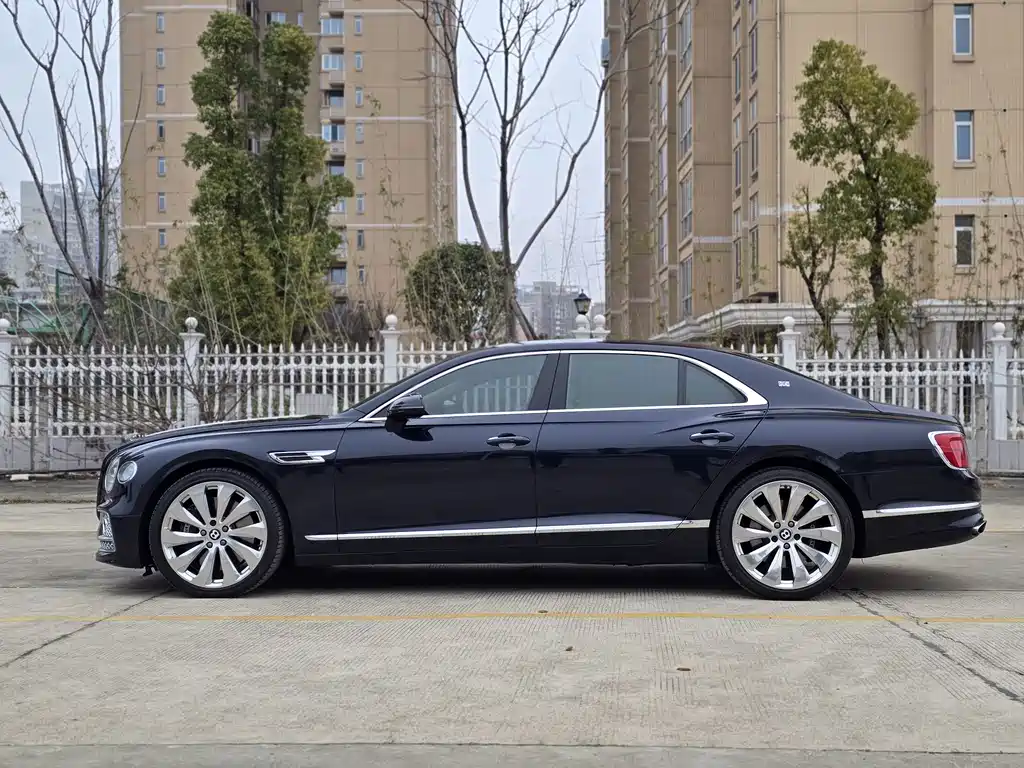Bentley Flying Spur — миниатюра 4