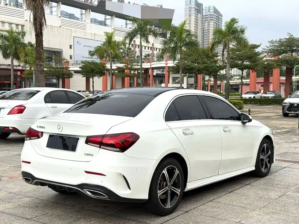 Mercedes-Benz A-Class — миниатюра 8