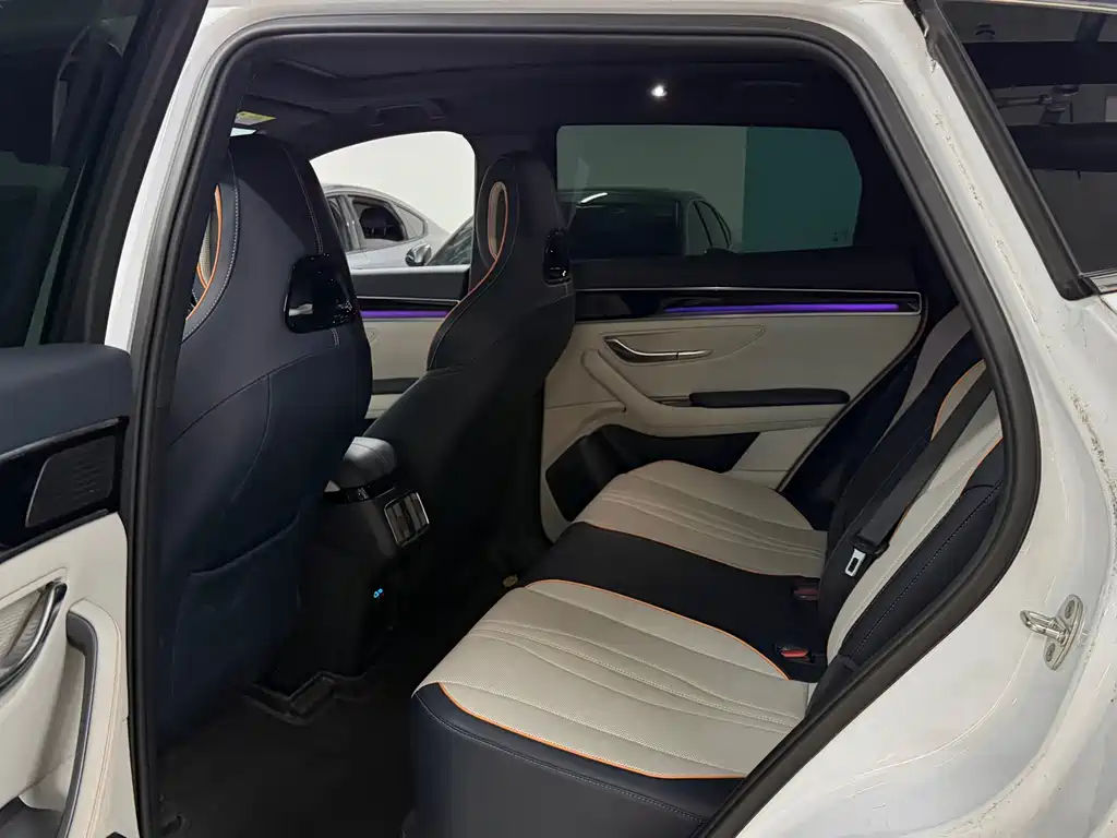 BYD PLUS New Energy — миниатюра 10