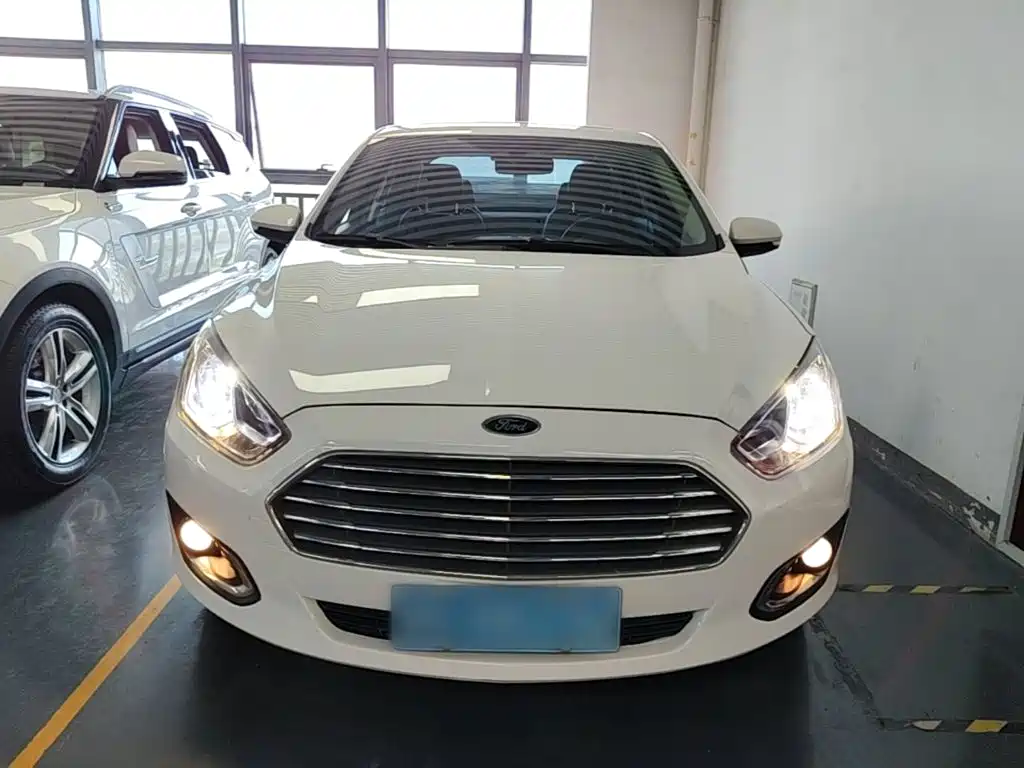 Ford Escort — миниатюра 3